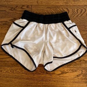 Lululemon tracker short 4 inch